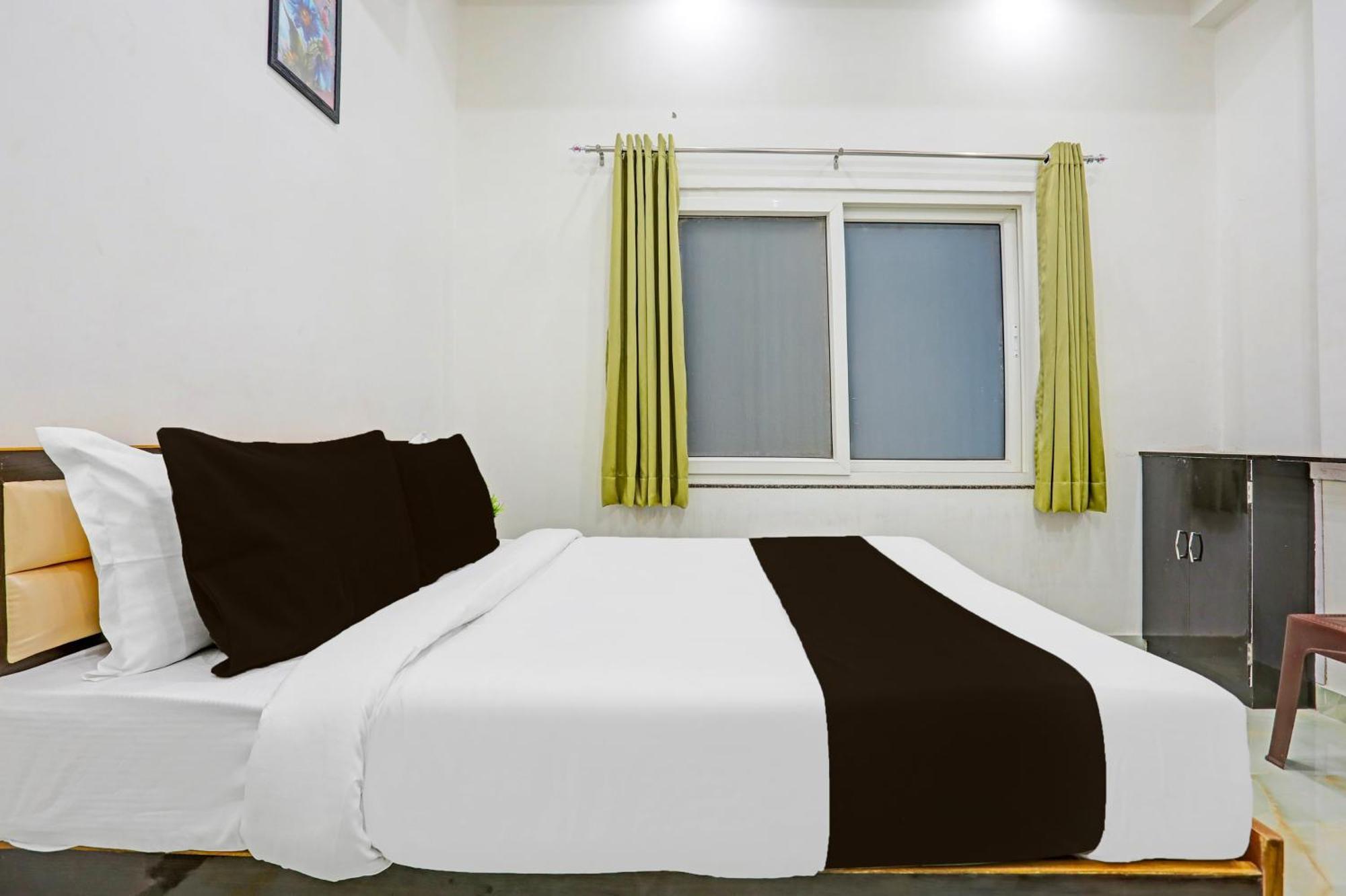 Hotel O The Maruti Paying Guest House Варанаси Экстерьер фото
