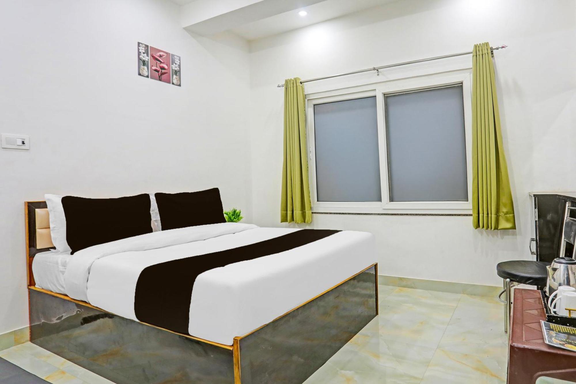 Hotel O The Maruti Paying Guest House Варанаси Экстерьер фото