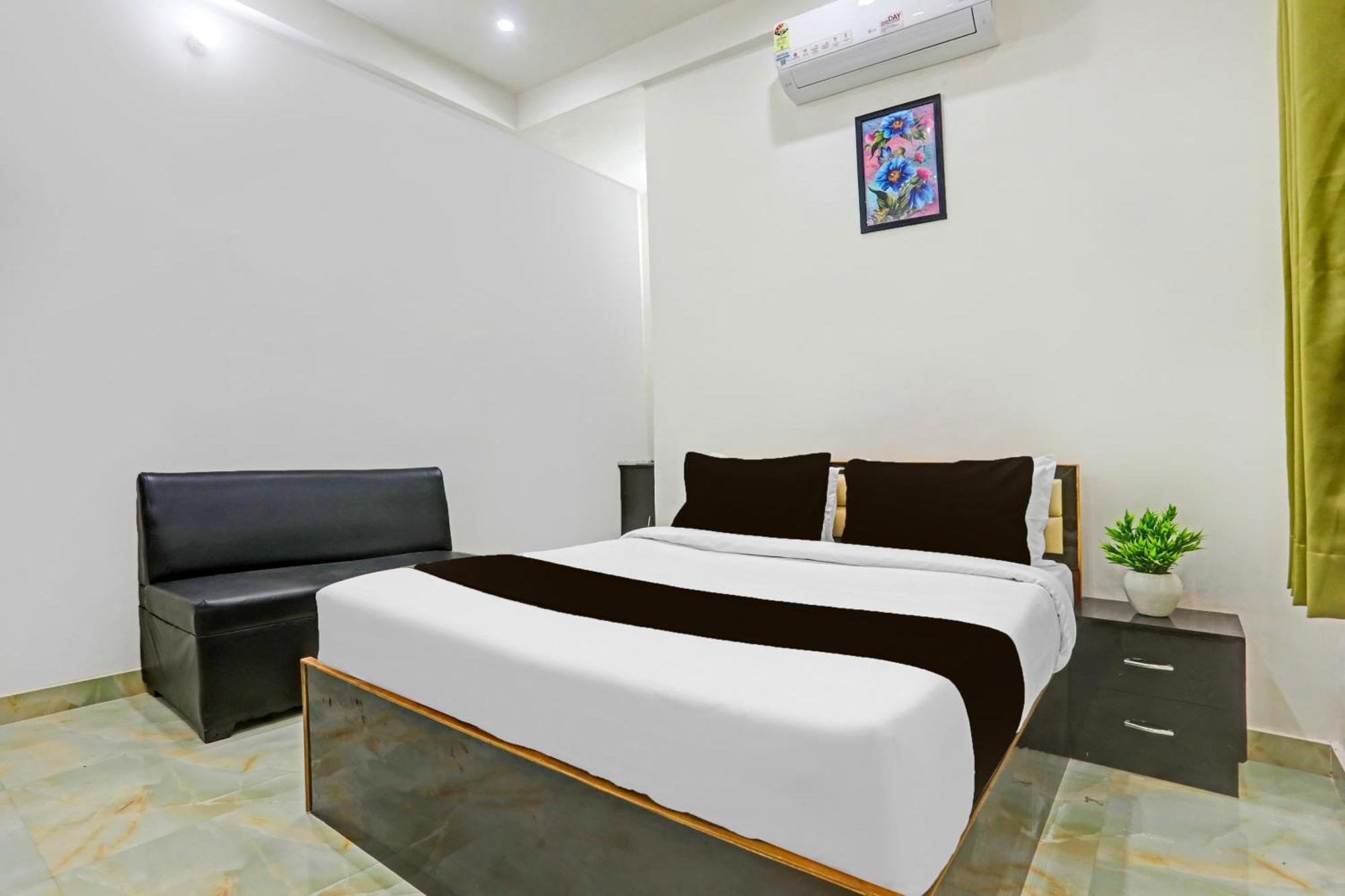Hotel O The Maruti Paying Guest House Варанаси Экстерьер фото