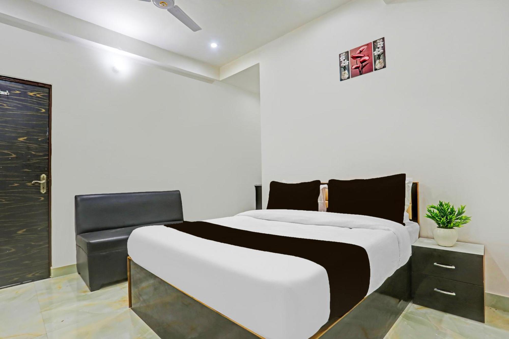 Hotel O The Maruti Paying Guest House Варанаси Экстерьер фото