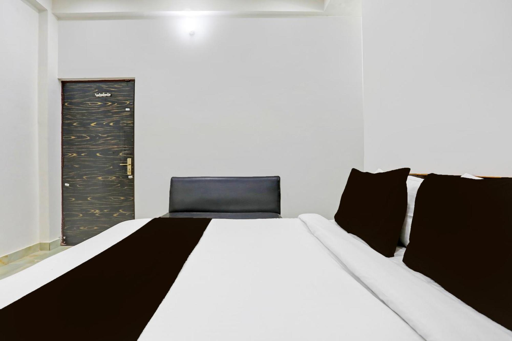 Hotel O The Maruti Paying Guest House Варанаси Экстерьер фото